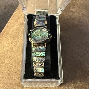 Lucoral Vintage Abalone Ladies Watch Diamond Quartz with Gold Accents